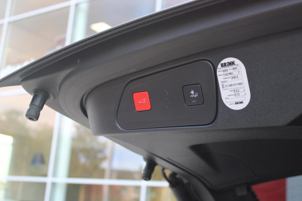 Peugeot 3008 1.6 HYbrid 225PK GT PACK BUSINESS BLACK PACK | AFNEEMBARE TREKHAAK | ADAPTIVE CRUISE CONTROL | ELEKLTRISCH VERSTELBARE BESTUUDERSSTOEL MET GEHEUGENFUNCTIE | MASSAGE FUNCTIE OP BEIDE VOORSTOELEN | STOEL VERWARMING | FULL LED KOPLAMPEN | ELEKTRISCH BEDIENBARE ACHTERKLEP | FOCAL AUDIO SYSTEEM | ZWART DAK | LICHTMETALEN VELGEN 19" | DODEHOEK DETECTIE | KEYLESS ENTRY/START | APPLE CARPLAY/ANDROID AUTO | NAVIGATIE | CAMERA VOOR + ACHTER |