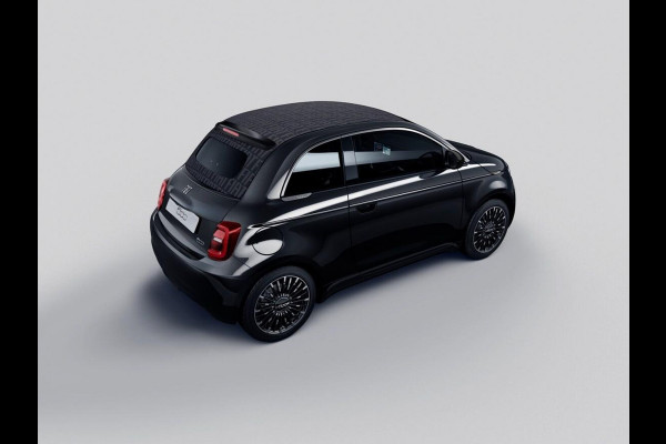 Fiat 500E Cabrio La Prima 42 kWh | Clima | LED | PDC | JBL Premium Audio | 17" | Camera | BSM | Canneloni Ivory/Piombo interieur