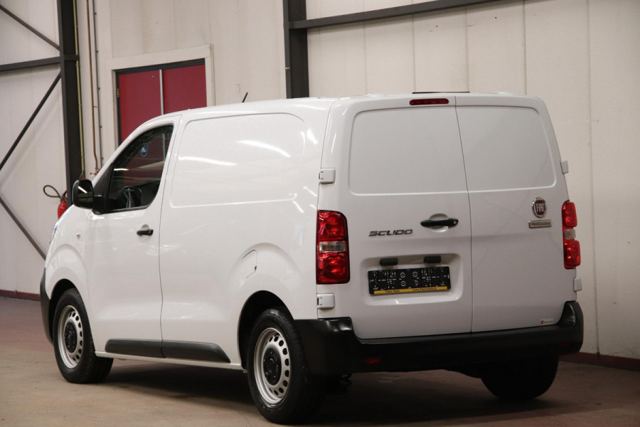 Fiat Scudo 1.5 MULTIJET 120PK NAVIGATIE AIRCO Fiat Scudo 1.5 MULTIJET 120PK NAVIGATIE