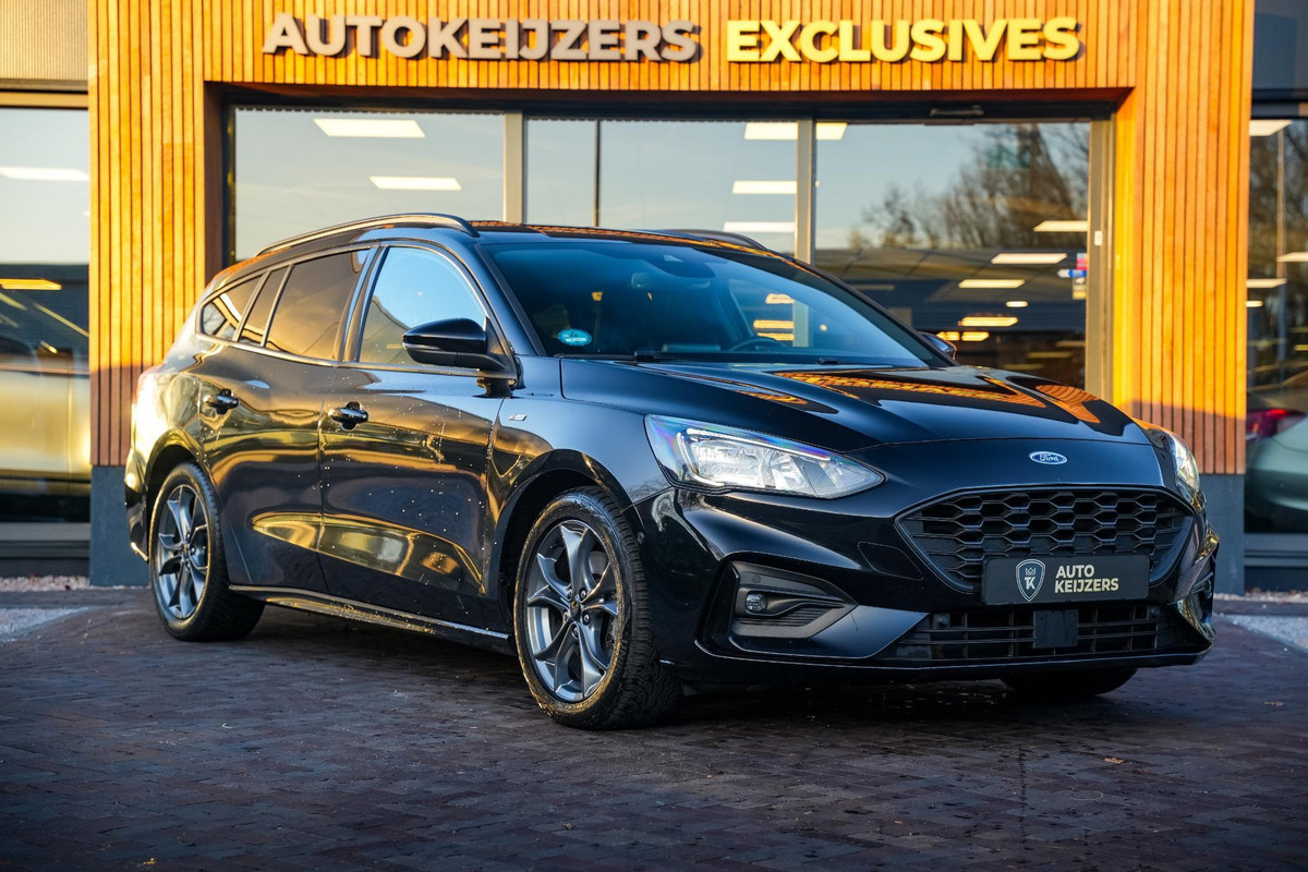 Ford FOCUS Wagon 1.0 EcoBoost ST Line Automaat Stoelverwarming Stuurverwarming