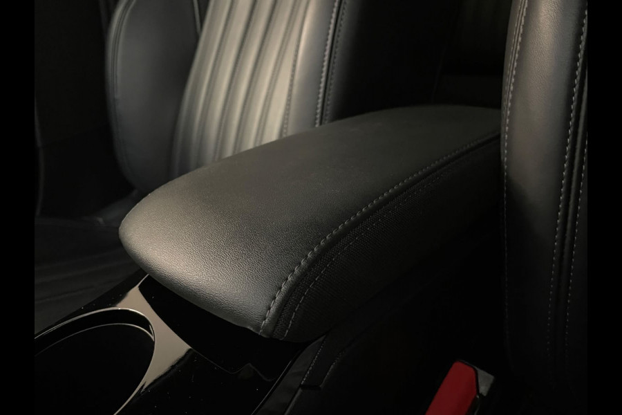 Peugeot 208 1.2 PureTech GT Pack AUTOMAAT AIRCO CLIMA NAVI CRUISE APPLE CARPLAY VELGEN LEER ELEKR STOEL STOELVERW NIEUWSTAAT