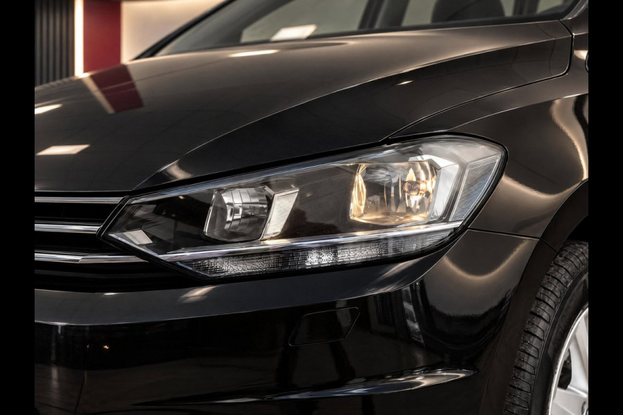 Volkswagen Touran 1.5 TSI 150PK DSG Comfortline | Navi | Massage | ACC |