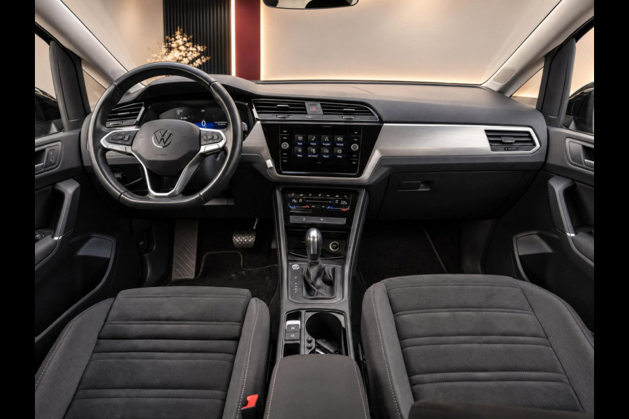 Volkswagen Touran 1.5 TSI 150PK DSG Comfortline | Navi | Massage | ACC |