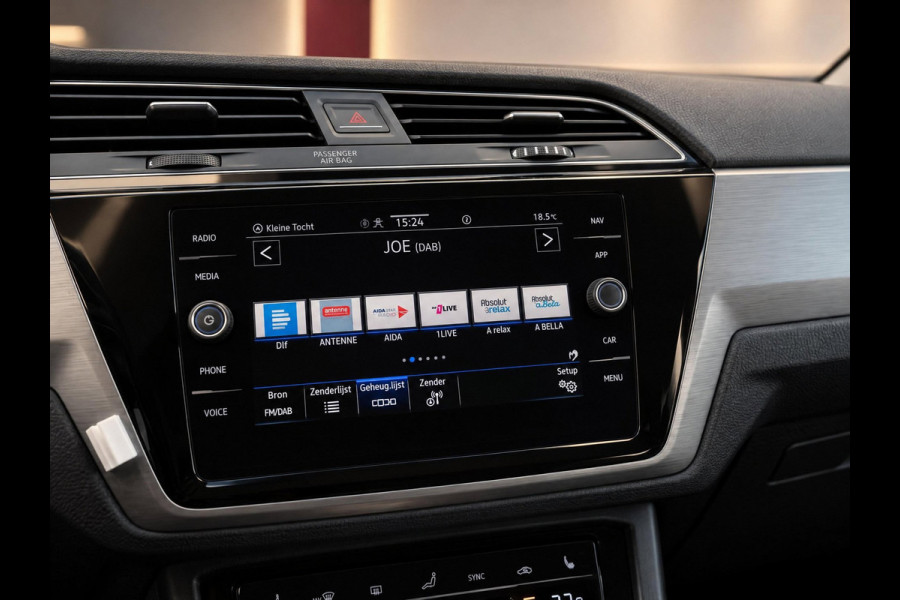 Volkswagen Touran 1.5 TSI 150PK DSG Comfortline | Navi | Massage | ACC |