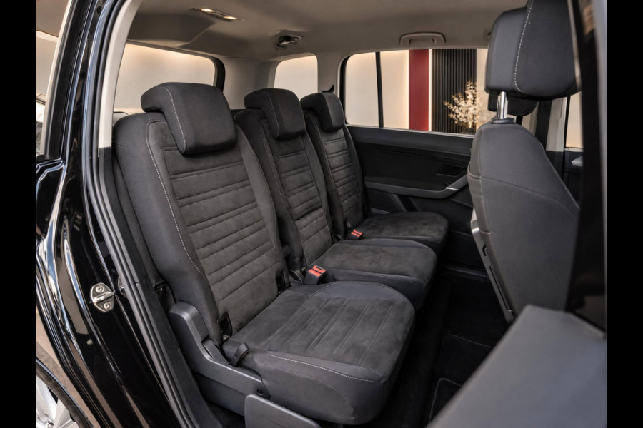 Volkswagen Touran 1.5 TSI 150PK DSG Comfortline | Navi | Massage | ACC |