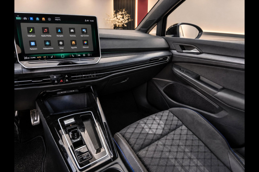 Volkswagen Golf 1.5 eTSI DSG 150PK R-Line Edition | Carplay | Camera | Facelift