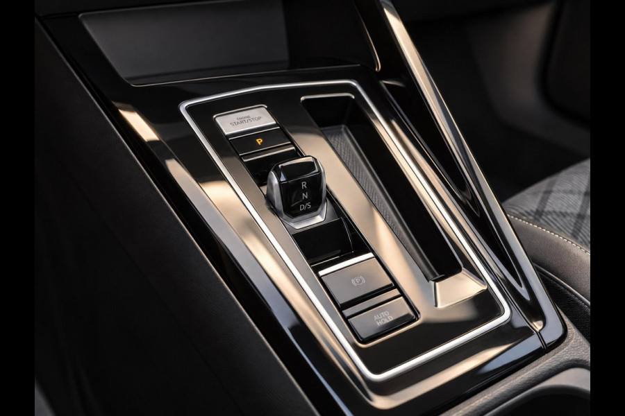 Volkswagen Golf 1.5 eTSI DSG 150PK R-Line Edition | Carplay | Camera | Facelift