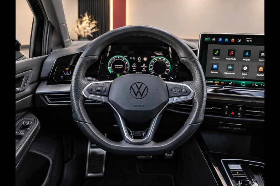 Volkswagen Golf 1.5 eTSI DSG 150PK R-Line Edition | Carplay | Camera | Facelift
