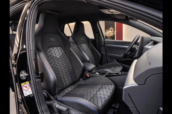 Volkswagen Golf 1.5 eTSI DSG 150PK R-Line Edition | Carplay | Camera | Facelift
