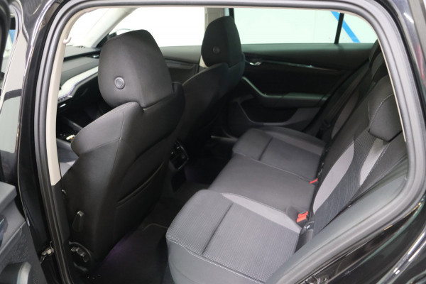 Škoda Octavia Combi 1.0 e-TSI Business Edition > €7900,- Netto Export <