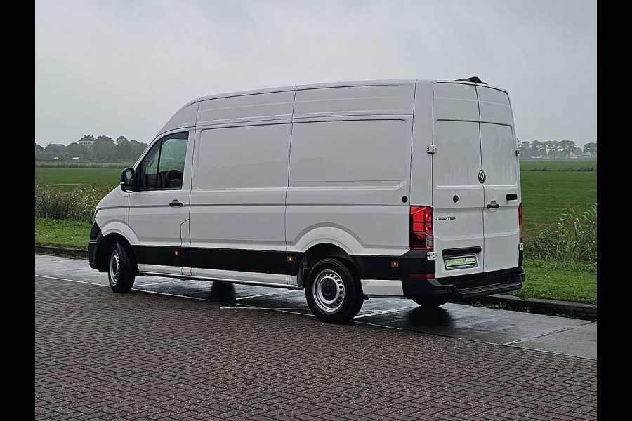 Volkswagen Crafter 35 2.0 TDI L3H2 Comfortline Adaptieve cruise control, Airco, Pdc, Carplay, Camera, Led, Lane-assist, Stoelverwarming, Dodehoek detectie