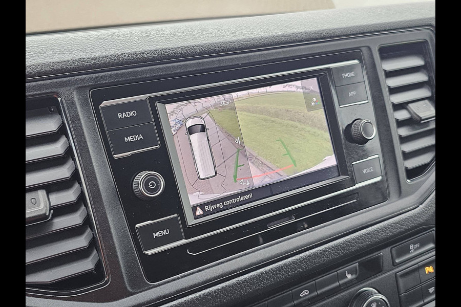 Volkswagen Crafter 35 2.0 TDI L3H2 Comfortline Adaptieve cruise control, Airco, Pdc, Carplay, Camera, Led, Lane-assist, Stoelverwarming, Dodehoek detectie