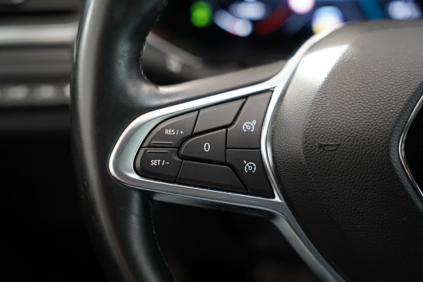 Renault Captur 1.6 E-Tech Plug-in Hybrid 160 Intens Full-led Stoel/stuur-verwarming Trekhaak 24 Maanden garantie* (Vraag naar de voorwaarden)