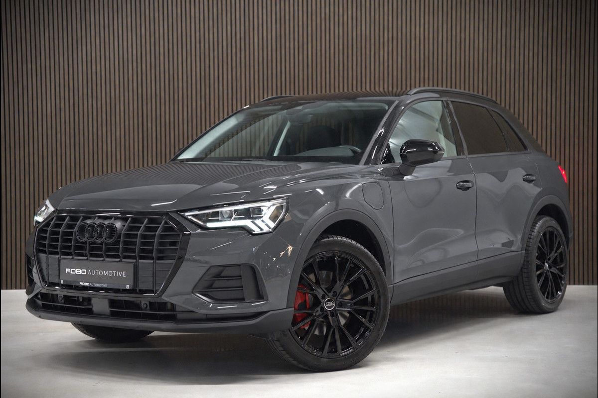 Audi Q3 45 TFSI e Advanced edition | Stoelverwarming | Navigatie | Parkeersensoren | Adaptive Cruise Control | Matrix LED | DAB | Parkeersensoren | Nanograu | SOH 95%