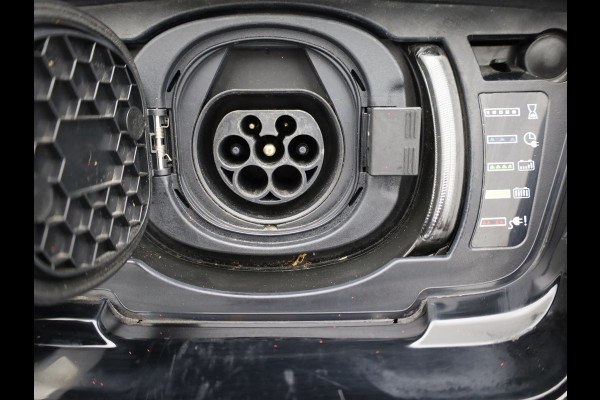 Land Rover Range Rover Sport | P400 HSE | Meridian | Schuif/Kanteldak | Apple \ Android |Auto | Dodehoek | Keyless| Prijs Rijklaar!!
