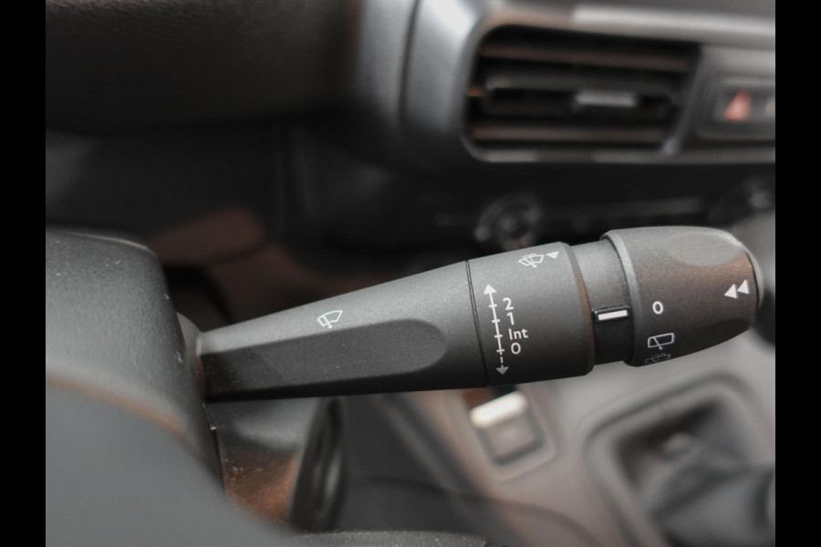 Peugeot Partner 1.5 BlueHDi 100pk L2 Airco Cruise control Trekhaak Parkeersensoren Bluetooth