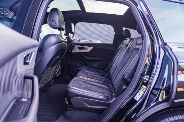 Audi Q7 55 TFSI e Quattro Pro Line Plus | Laser Led | BTW 21% | Panorama | 360cam | HuD | Trekhaak | ACC | File Assistent | MAXTON