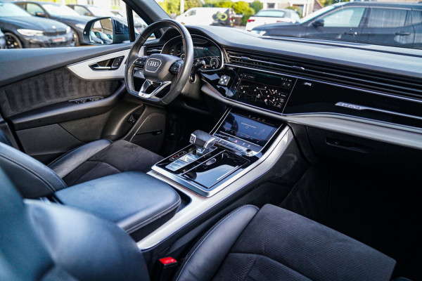 Audi Q7 55 TFSI e Quattro Pro Line Plus | Laser Led | BTW 21% | Panorama | 360cam | HuD | Trekhaak | ACC | File Assistent | MAXTON