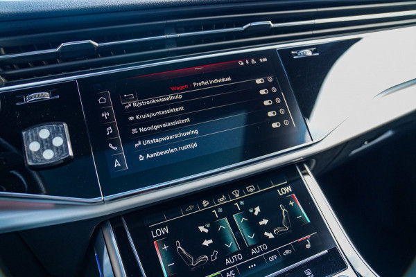 Audi Q7 55 TFSI e Quattro Pro Line Plus | Laser Led | BTW 21% | Panorama | 360cam | HuD | Trekhaak | ACC | File Assistent | MAXTON
