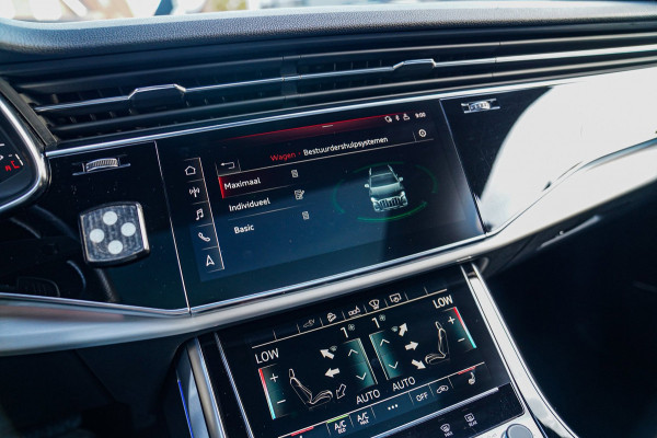 Audi Q7 55 TFSI e Quattro Pro Line Plus | Laser Led | BTW 21% | Panorama | 360cam | HuD | Trekhaak | ACC | File Assistent | MAXTON