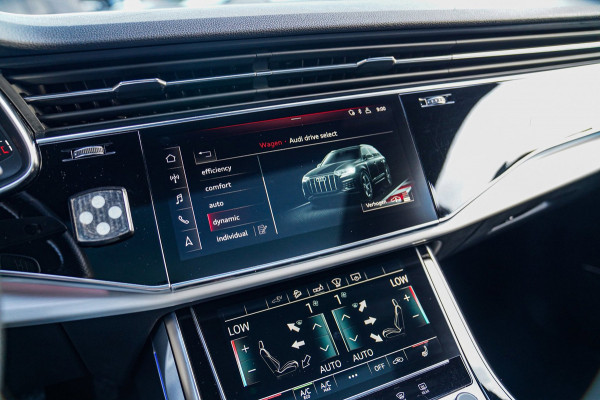 Audi Q7 55 TFSI e Quattro Pro Line Plus | Laser Led | BTW 21% | Panorama | 360cam | HuD | Trekhaak | ACC | File Assistent | MAXTON