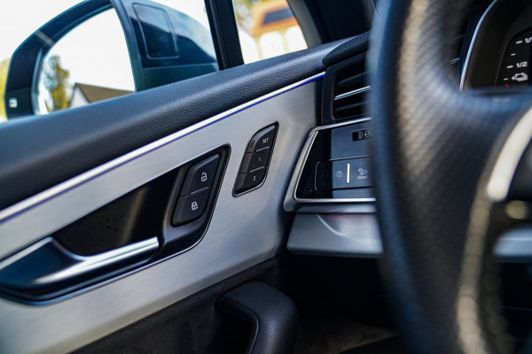 Audi Q7 55 TFSI e Quattro Pro Line Plus | Laser Led | BTW 21% | Panorama | 360cam | HuD | Trekhaak | ACC | File Assistent | MAXTON