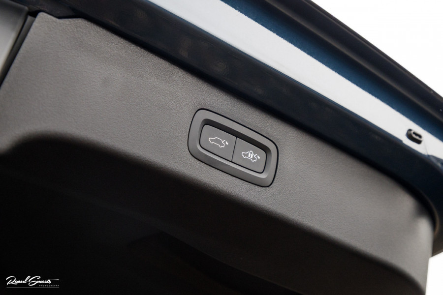 Lynk & Co 01 1.5 | ALL-IN PRIJZEN – inclusief onderhoud, originele Lynk & Co software-update en 1 jaar BOVAG-garantie | Adaptieve cruise | Panoramadak | Blis | Memory |