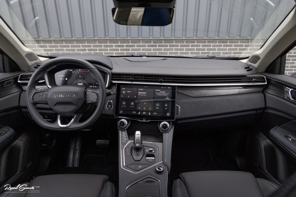 Lynk & Co 01 1.5 | ALL-IN PRIJZEN – inclusief onderhoud, originele Lynk & Co software-update en 1 jaar BOVAG-garantie | Adaptieve cruise | Panoramadak | Blis | Memory |