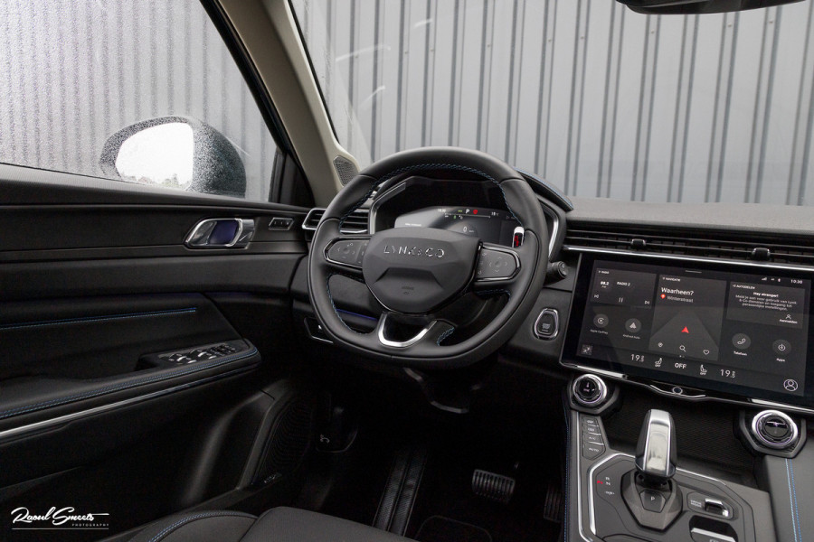 Lynk & Co 01 1.5 | ALL-IN PRIJZEN – inclusief onderhoud, originele Lynk & Co software-update en 1 jaar BOVAG-garantie | Adaptieve cruise | Panoramadak | Blis | Memory |