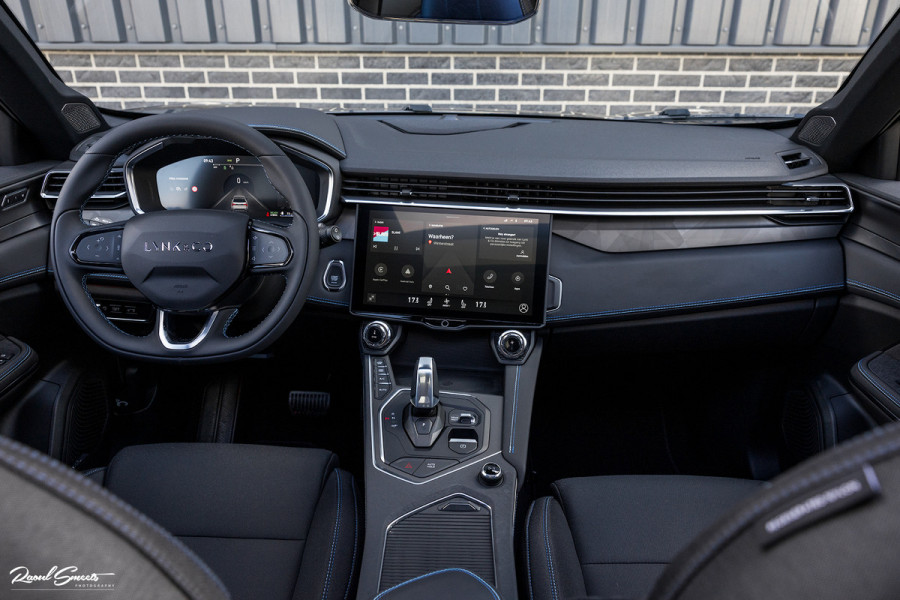 Lynk & Co 01 1.5 | ALL-IN PRIJZEN – inclusief onderhoud, originele Lynk & Co software-update en 1 jaar BOVAG-garantie | Adaptieve cruise | Panoramadak | Blis | Memory |
