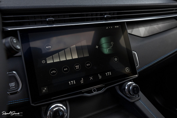 Lynk & Co 01 1.5 | ALL-IN PRIJZEN – inclusief onderhoud, originele Lynk & Co software-update en 1 jaar BOVAG-garantie | Adaptieve cruise | Panoramadak | Blis | Memory |