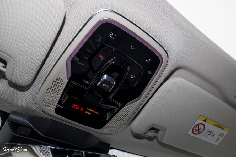 Lynk & Co 01 1.5 | ALL-IN PRIJZEN – inclusief onderhoud, originele Lynk & Co software-update en 1 jaar BOVAG-garantie | Afn. trekhaak | Adaptieve cruise | Panoramadak | Blis | Memory |