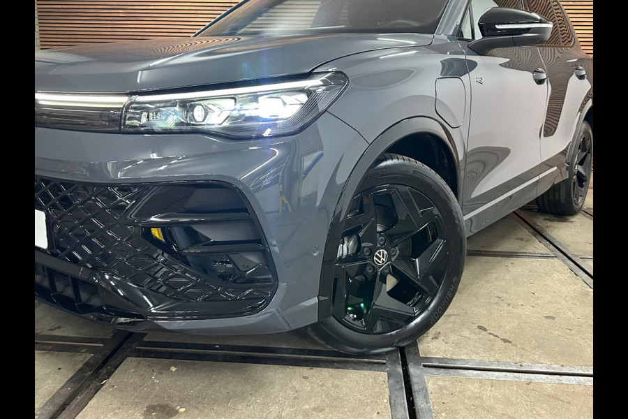 Volkswagen Tiguan 1.5 eHybrid R-Line Black Style| garantie t/m 2031| IQ.DRIVE | PANO | H&K | Full Matrix-LED |Trekhaak | Head Up