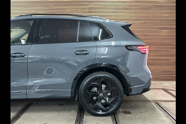 Volkswagen Tiguan 1.5 eHybrid R-Line Black Style| garantie t/m 2031| IQ.DRIVE | PANO | H&K | Full Matrix-LED |Trekhaak | Head Up