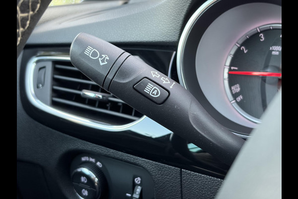 Opel Astra Sports Tourer 1.4 Innovation ✓Trekhaak✓Camera✓Carplay✓Navi✓Recent beurt gehad✓150pk✓Keyless✓Halfleder✓6 Bak✓Rijstrooksensor✓Dodehoeksensor✓Pdc V+A✓Lm velgen✓Clima✓Cruise✓N.A.P✓Apk tot 09-2027