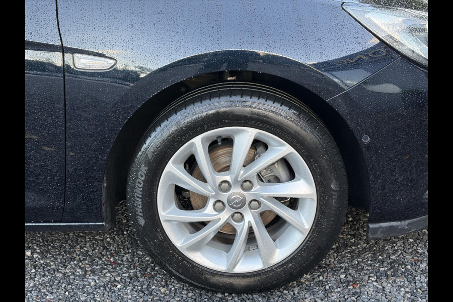 Opel Astra Sports Tourer 1.4 Innovation ✓Trekhaak✓Camera✓Carplay✓Navi✓Recent beurt gehad✓150pk✓Keyless✓Halfleder✓6 Bak✓Rijstrooksensor✓Dodehoeksensor✓Pdc V+A✓Lm velgen✓Clima✓Cruise✓N.A.P✓Apk tot 09-2027