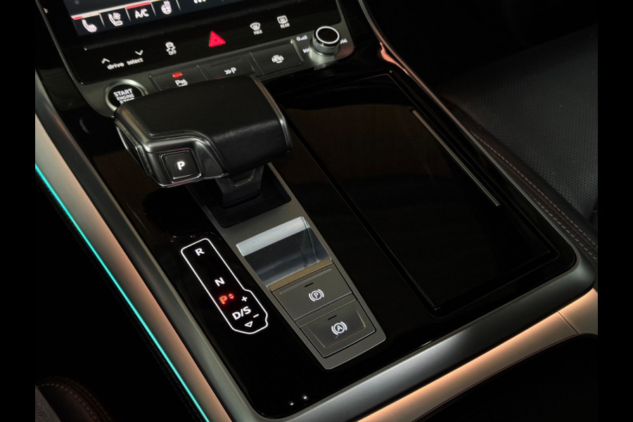 Audi Q7 60 TFSI e quattro S Competition PANO|LUCHTVERING|TREKHAAK|HUD|B&O|AMBIENT|360 CAM|ALARM|STOELVENTILATIE|MASSAGE|21 INCH