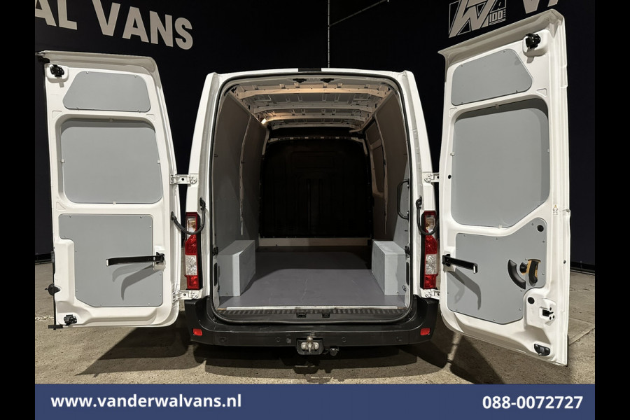 Renault Master 2.3 dCi 136pk L2H2 Euro6 Airco | Navigatie | Camera | Trekhaak | Cruisecontrol Parkeersensoren, Bijrijdersbank