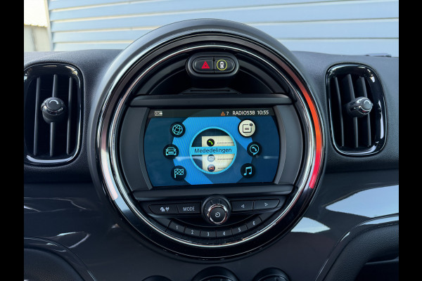 MINI Countryman 1.5 Cooper Business Edition 136 PK | Automaat | Leder | Voorruit verwarming | Unieke KM!