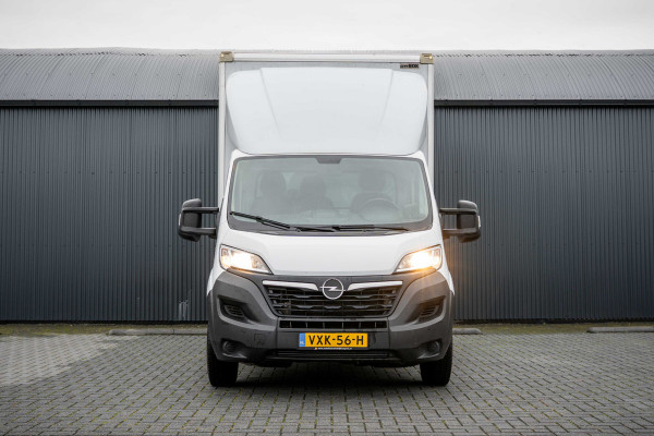 Opel Movano **2.2 D | 3-Zits | Bakwagen met Laadklep en zijdeur | LED | Carplay | Cruise | Climatronic**