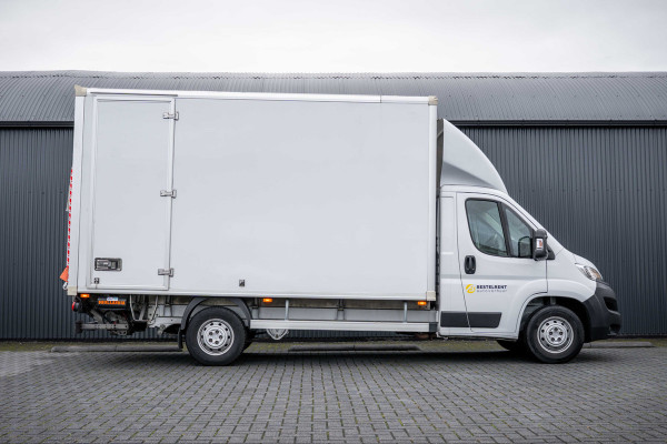 Opel Movano **2.2 D | 3-Zits | Bakwagen met Laadklep en zijdeur | LED | Carplay | Cruise | Climatronic**