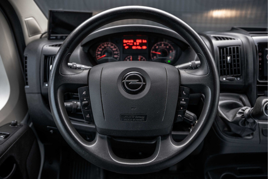 Opel Movano **2.2 D | 3-Zits | Bakwagen met Laadklep en zijdeur | LED | Carplay | Cruise | Climatronic**