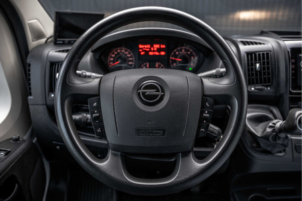 Opel Movano **2.2 D | 3-Zits | Bakwagen met Laadklep en zijdeur | LED | Carplay | Cruise | Climatronic**