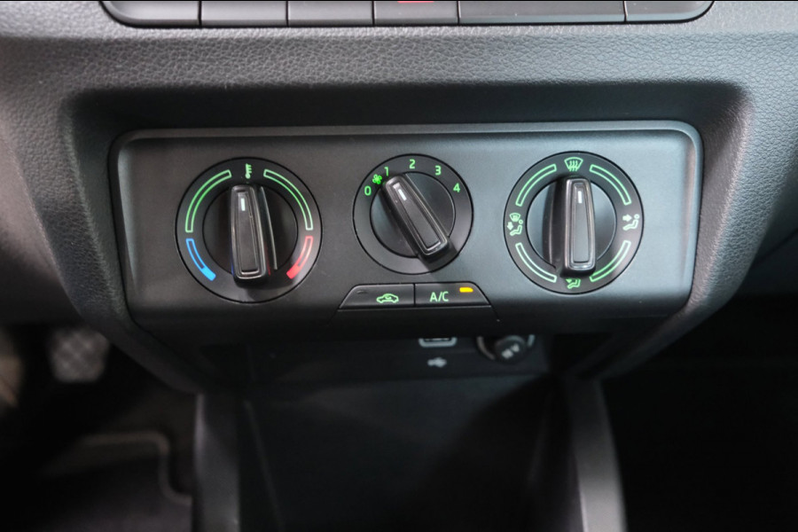 Škoda Fabia 1.0 TSI Ambition - N.A.P. Airco, Cruise, Carplay.