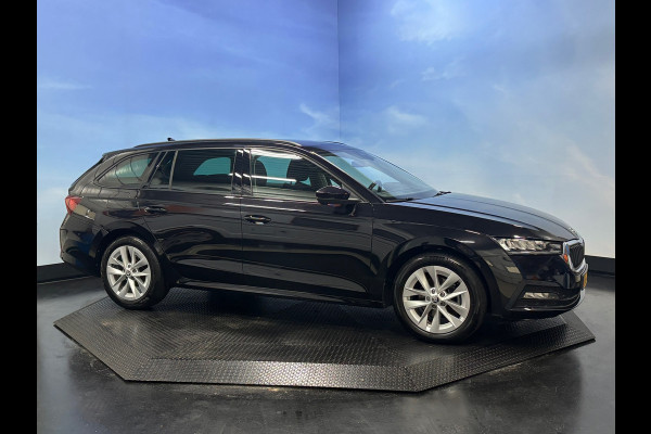 Škoda Octavia Combi 1.0 e-TSI Business Edition Automaat | Navi | Clima | Cruise | Camera