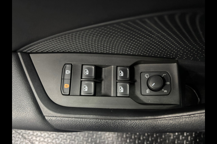 Škoda Octavia Combi 1.0 e-TSI Business Edition Automaat | Navi | Clima | Cruise | Camera