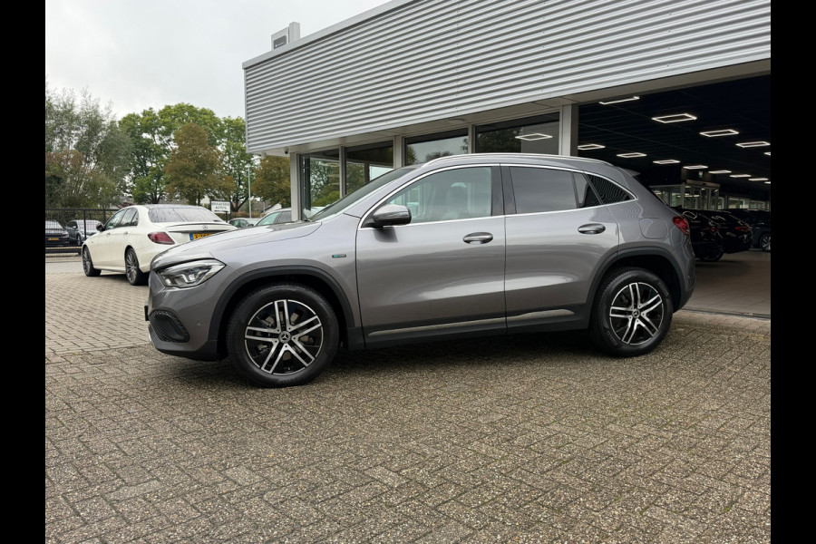 Mercedes-Benz GLA 250e Progressive 218 Pk Automaat| Navigatie | Voll Leder | 360 Camera | Sfeerverlichting | Climate | 18".