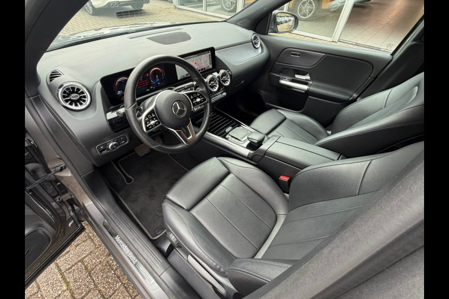 Mercedes-Benz GLA 250e Progressive 218 Pk Automaat| Navigatie | Voll Leder | 360 Camera | Sfeerverlichting | Climate | 18".