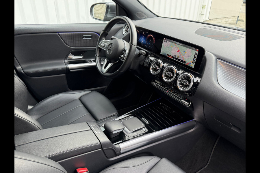 Mercedes-Benz GLA 250e Progressive 218 Pk Automaat| Navigatie | Voll Leder | 360 Camera | Sfeerverlichting | Climate | 18".