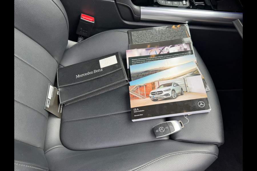Mercedes-Benz GLA 250e Progressive 218 Pk Automaat| Navigatie | Voll Leder | 360 Camera | Sfeerverlichting | Climate | 18".